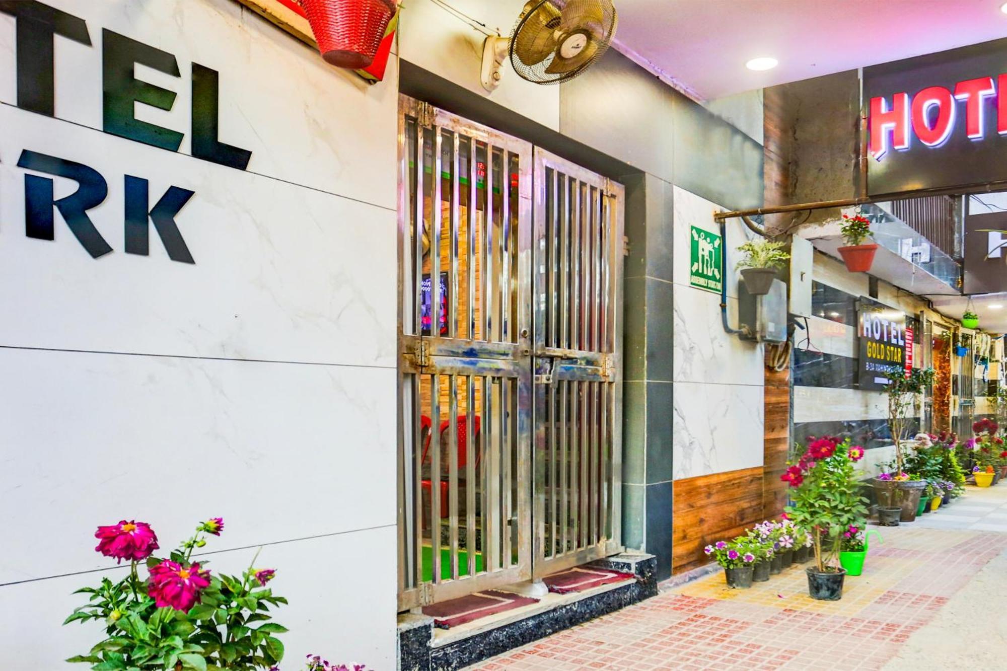 Hotel O Park View Delhi  Dış mekan fotoğraf